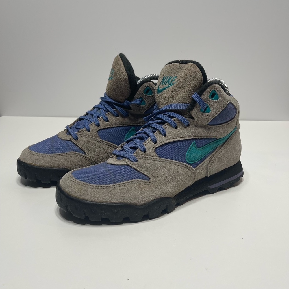 90s vintage Nike hiking boots